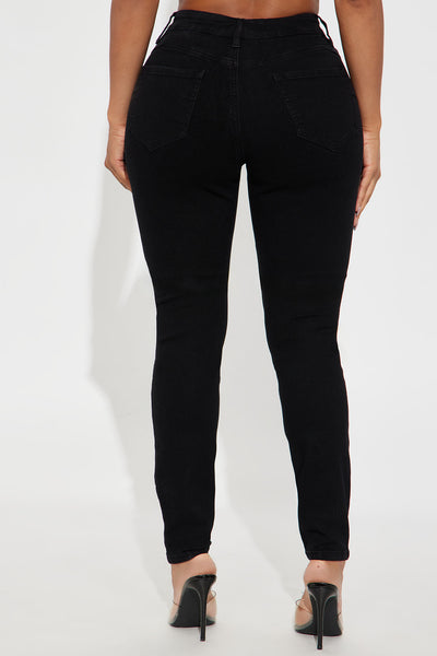 https://cdn.shopify.com/s/files/1/0293/9277/files/06-17-25_S6_25_TYJDM15_Black_ZSR_RA_SS_11-45-54_101409_CM.jpg?v=1750199732&with=400&height=600