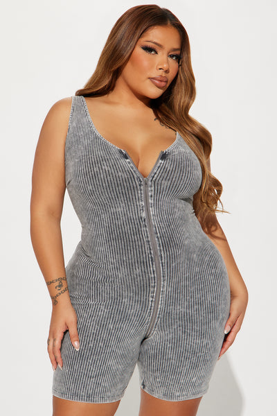 https://cdn.shopify.com/s/files/1/0293/9277/files/06-18-24_S4_22_YJ1488N_Grey_AZ_AC_11-36-52_PLUS_46651_PXF.jpg?v=1719265035&with=400&height=600