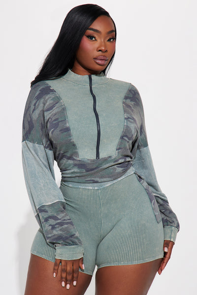https://cdn.shopify.com/s/files/1/0293/9277/files/06-18-24_S5_54_NMB3331FN_Camouflage_TK_IM_14-54-47_PLUS_21955_PXF.jpg?v=1719008188&with=400&height=600