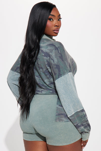 https://cdn.shopify.com/s/files/1/0293/9277/files/06-18-24_S5_54_NMB3331FN_Camouflage_TK_IM_14-55-19_PLUS_21957_PXF.jpg?v=1719008188&with=400&height=600