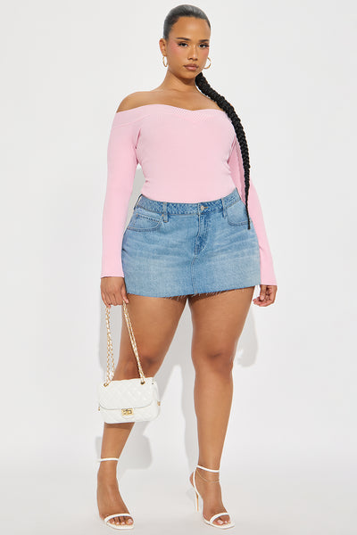https://cdn.shopify.com/s/files/1/0293/9277/files/06-18-25_S1_56_BFN4420MNTJ_LightWash_KJ_JS_14-45-10_PLUS_5702_PXF.jpg?v=1754952169&with=400&height=600
