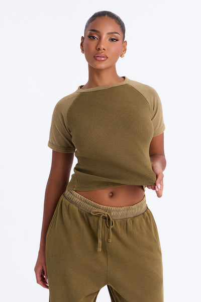 https://cdn.shopify.com/s/files/1/0293/9277/files/06-18-26_S2_39_P126MS1333_Olive_KJ_JS_14-47-58_8350_PXF.jpg?v=1782234922&with=400&height=600