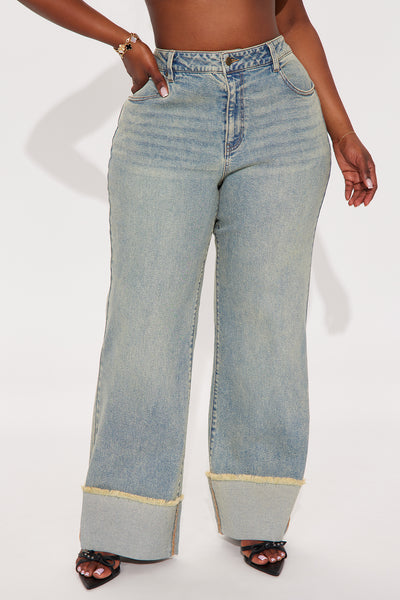 https://cdn.shopify.com/s/files/1/0293/9277/files/06-19-25_S5_19_FN8120MWDTJ_VintageWash_AE_IM_13-48-21_PLUS_69752_PXF.jpg?v=1750709838&with=400&height=600