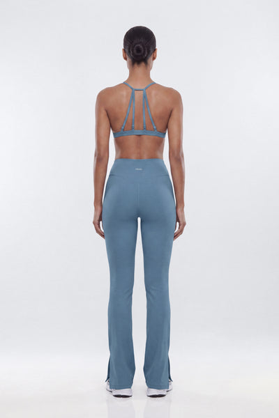 https://cdn.shopify.com/s/files/1/0293/9277/files/06-19-26_S2_12_B12503SB1309_SoftIndigo_KK_DJ_13-34-08_40186-5_YB_AB_ES_JA.jpg?v=1783702298&with=400&height=600