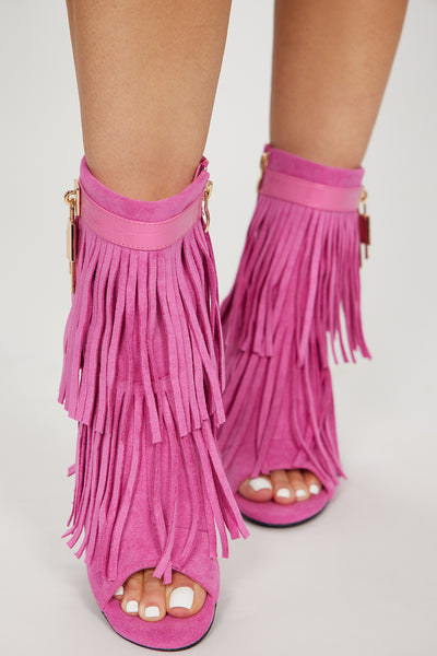 https://cdn.shopify.com/s/files/1/0293/9277/files/06-20-23Studio8_CB_RS_11-40-26_41_CERRITOS_Pink_6937_PXF.jpg?v=1687907538&with=400&height=600
