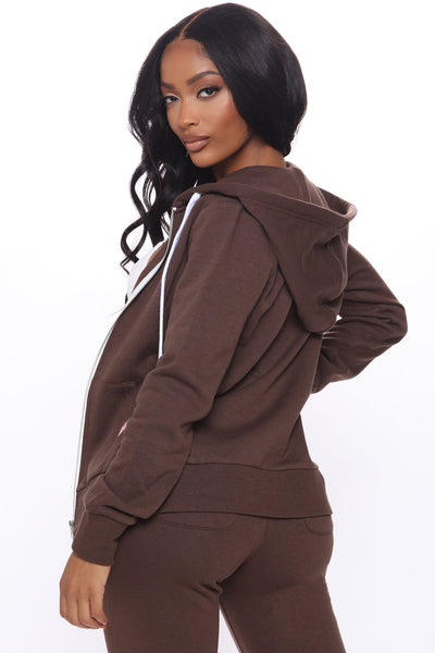 https://cdn.shopify.com/s/files/1/0293/9277/products/06-21-21Studio4_RT_BH_13-36-28_34_J415_Chocolate_1360_KL.jpg?v=1658435529&with=400&height=600