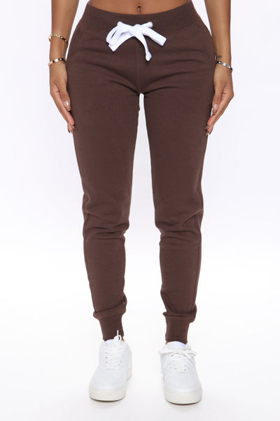 https://cdn.shopify.com/s/files/1/0293/9277/products/06-21-21Studio4_RT_BH_13-37-52_35_P100_Chocolate_2257_KL.jpg?v=1624572531&with=400&height=600