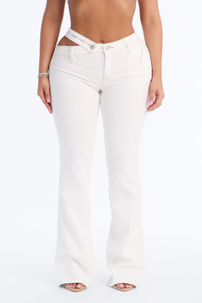 https://cdn.shopify.com/s/files/1/0293/9277/files/06-22-26_S4_22_RH0116H3_White_KK_IM_10-33-27_41331_PXF.jpg?v=1782398752&with=400&height=600