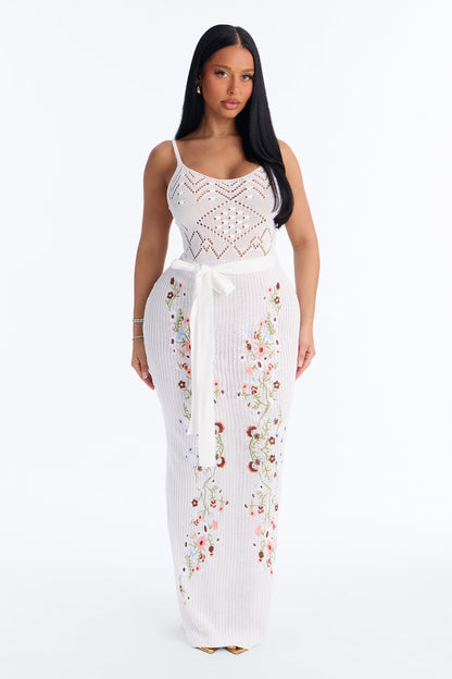 https://cdn.shopify.com/s/files/1/0293/9277/files/06-22-26_S4_34_SD829_White_KK_IM_12-31-06_38738_PXF.jpg?v=1782399061