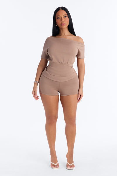https://cdn.shopify.com/s/files/1/0293/9277/files/06-22-26_S4_49_V22601MS0402_Mocha_KK_IM_13-30-30_41739_PXF.jpg?v=1782399483&with=400&height=600