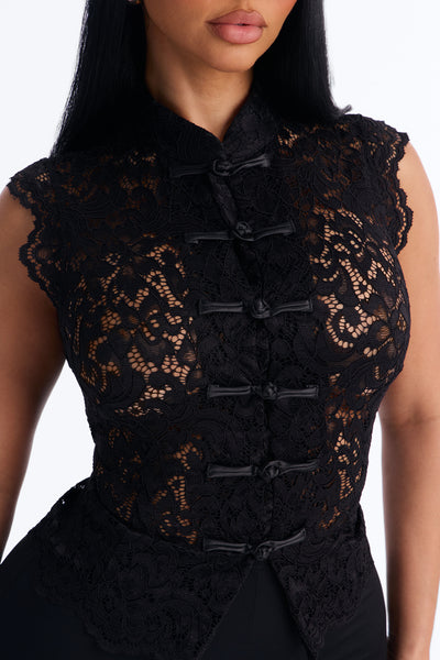 https://cdn.shopify.com/s/files/1/0293/9277/files/06-22-26_S4_7_B426KT0526_Black_KK_IM_09-25-56_41112_PXF.jpg?v=1782398394&with=400&height=600