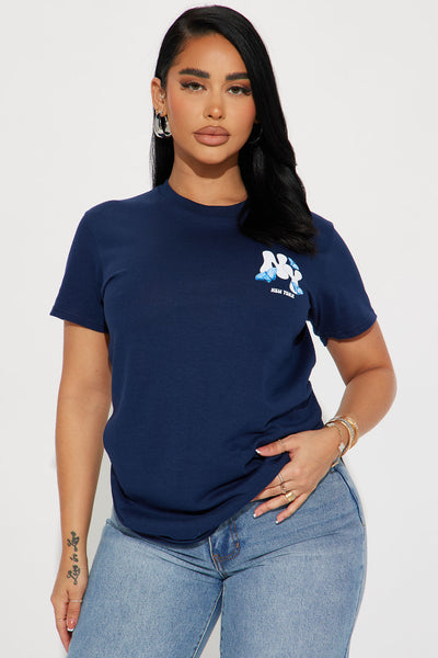 https://cdn.shopify.com/s/files/1/0293/9277/files/06-23-23Studio1_TK_IM_11-52-22_20_23015058_Navy_0595_SG.jpg?v=1687898537&with=400&height=600