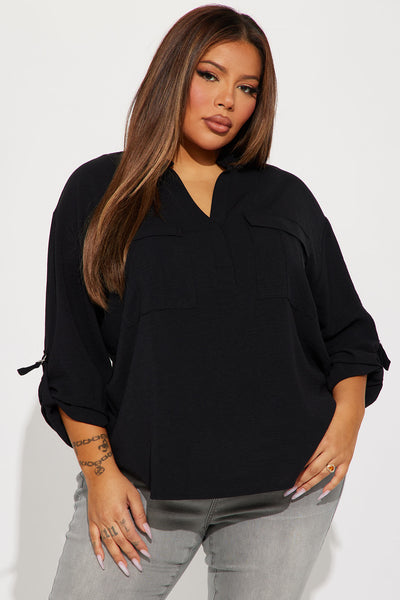 https://cdn.shopify.com/s/files/1/0293/9277/files/06-23-23Studio3_CB_PC_13-58-48_48_J4K8987W_Black_10560_PLUS_DG.jpg?v=1687976448&with=400&height=600