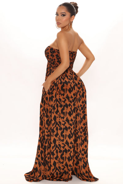 https://cdn.shopify.com/s/files/1/0293/9277/products/06-28-21Studio2_SN_MJ_10-52-33_29_P754ANFN_BrownCombo_3633_KL.jpg?v=1625090548&with=400&height=600