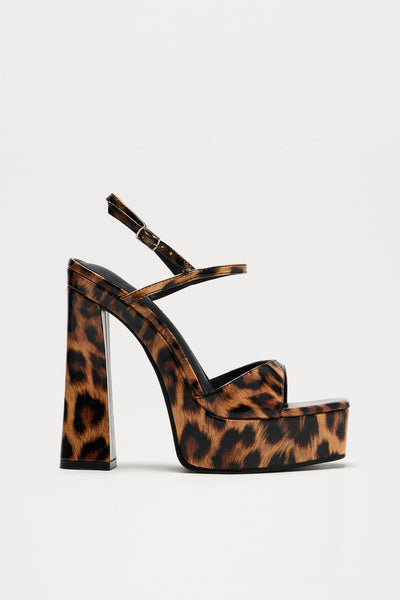 https://cdn.shopify.com/s/files/1/0293/9277/files/06-28-24_S15_120_WINONACC_Leopard_CZ_14-55-212426_SG_ES.jpg?v=1720712185&with=400&height=600