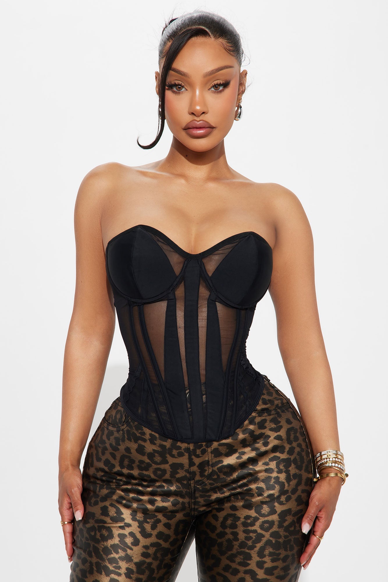 https://cdn.shopify.com/s/files/1/0293/9277/files/06-30-25_S2_15_25GWQ698_Black_CXB_RL_14-08-29_5050_BH_JA.jpg?v=1758036625