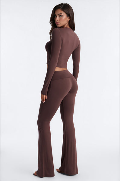 https://cdn.shopify.com/s/files/1/0293/9277/files/06-30-26_S2_45_B126MS1338_Chocolate_RK_AC_14-13-51_14154-FN_Remi-SG.jpg?v=1783547791&with=400&height=600