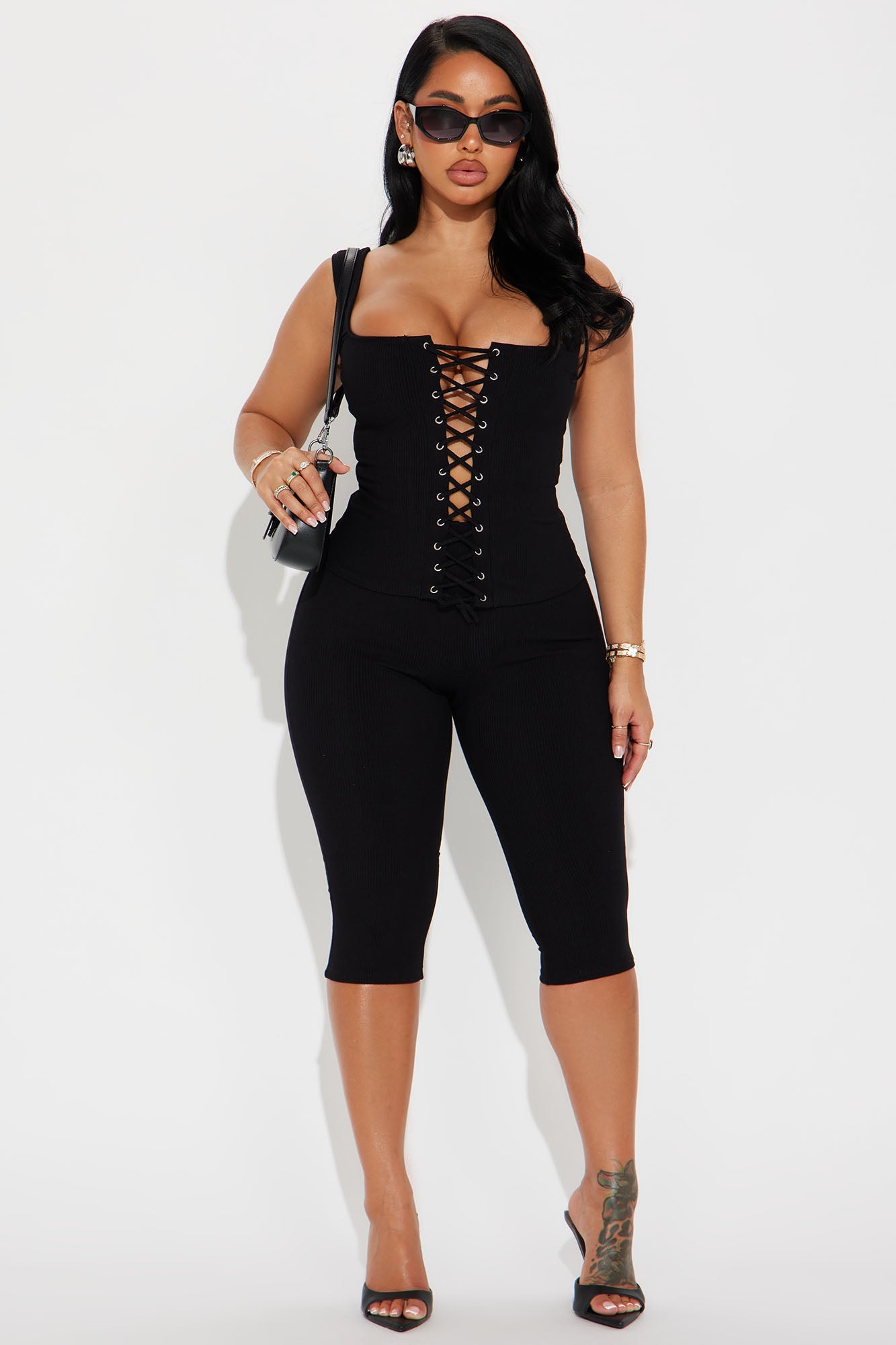https://cdn.shopify.com/s/files/1/0293/9277/files/07-01-24_S1_8_ST2007_Black_AZ_JS_10-29-54_98492_TT.jpg?v=1720027743