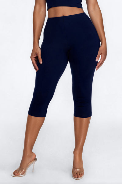 https://cdn.shopify.com/s/files/1/0293/9277/files/07-06-26_S1_43_B225LG0440_Navy_RK_EO_14-41-00_53620-FN_Helena-FN-HelenaBG-4_CM_CM.jpg?v=1784650888&with=400&height=600