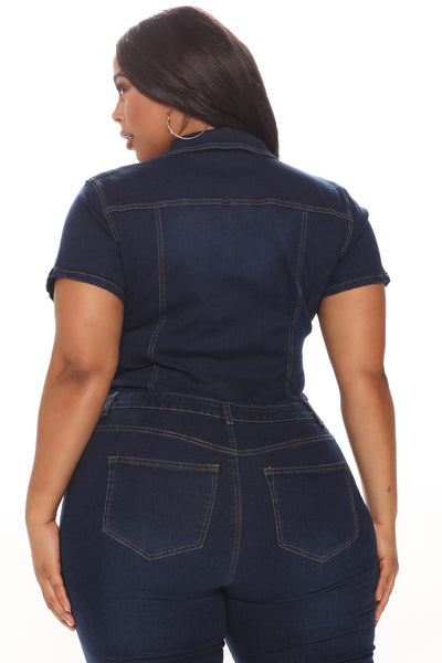 https://cdn.shopify.com/s/files/1/0293/9277/products/07-08-21Studio4_CE_ON_15-36-54_41_JP21947_Denim_3473_PLUS_EH.jpg?v=1733935019&with=400&height=600