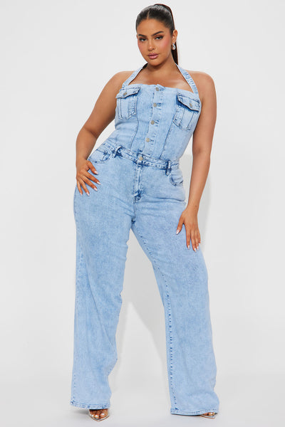 https://cdn.shopify.com/s/files/1/0293/9277/files/07-08-24_S8_24_BAD18_LightWash_AZ_AP_13-19-08_PLUS_90625_SL.jpg?v=1720735399&with=400&height=600