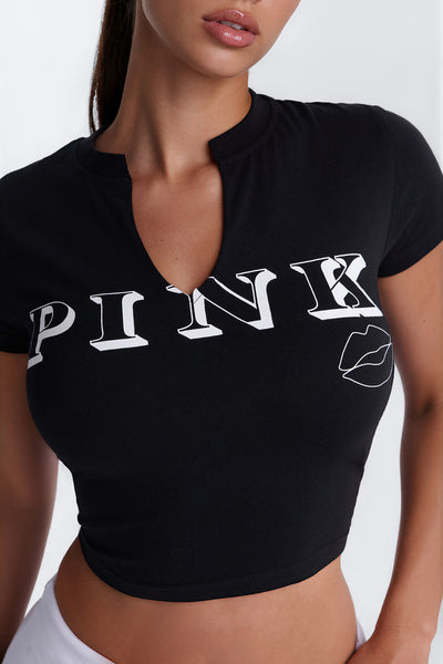 https://cdn.shopify.com/s/files/1/0293/9277/files/07-08-26_S3_34_7PNK9E0008NV_BlackWhite_JG_AA_13-47-11_7246-FN_Remi_MidSleek-PXF.jpg?v=1784744853&with=400&height=600