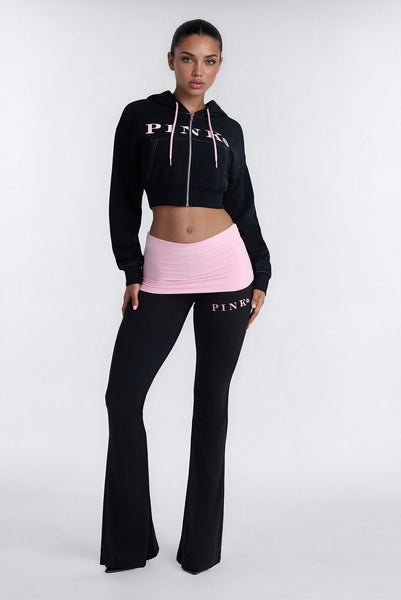 https://cdn.shopify.com/s/files/1/0293/9277/files/07-08-26_S3_36_7PNK2B0007NV_Blackcombo_JG_AA_13-57-51_7274-FN_Remi_MidSleek-PXF_BH.jpg?v=1784744895&with=400&height=600