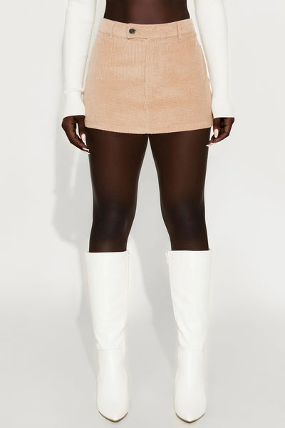 https://cdn.shopify.com/s/files/1/0293/9277/files/07-11-25_S5_38_DZ25F040_Taupe_KP_SS_11-59-07_75655-Totie_CM_PXF.jpg?v=1754327117&with=400&height=600