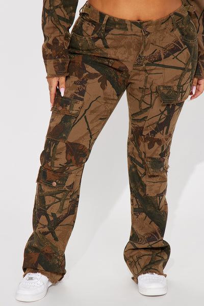 https://cdn.shopify.com/s/files/1/0293/9277/files/07-13-23Studio4_KT_IM_14-56-48_51_FNC02242023SET02YJ_Camouflage_21646_PLUS_PXF.jpg?v=1710274937&with=400&height=600