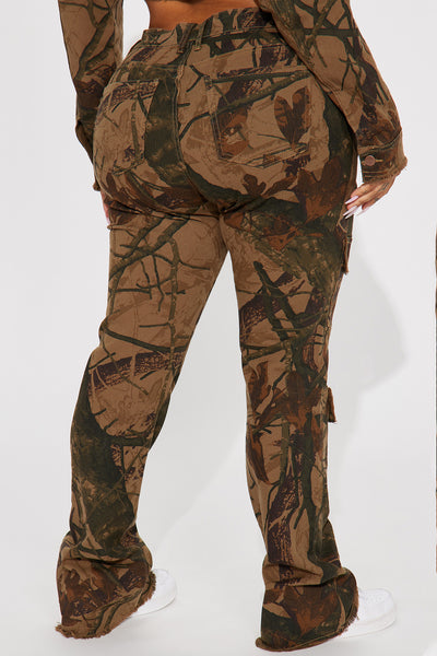https://cdn.shopify.com/s/files/1/0293/9277/files/07-13-23Studio4_KT_IM_14-56-48_51_FNC02242023SET02YJ_Camouflage_21652_PLUS_PXF.jpg?v=1710274937&with=400&height=600