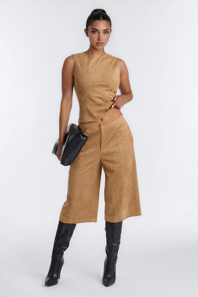 https://cdn.shopify.com/s/files/1/0293/9277/files/07-13-26_S9_20_B126MS1112_Camel_KP_AA_12-56-44_2629-FN_Remi_HighSleek-_CM.jpg?v=1785255774&with=400&height=600