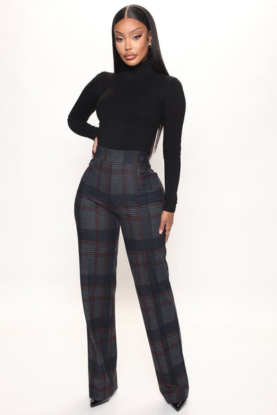 https://cdn.shopify.com/s/files/1/0293/9277/products/07-14-22Studio3_MS_14-26-26_17_V23507Z_Navycombo_P_1968_SG.jpg?v=1657909266&with=400&height=600