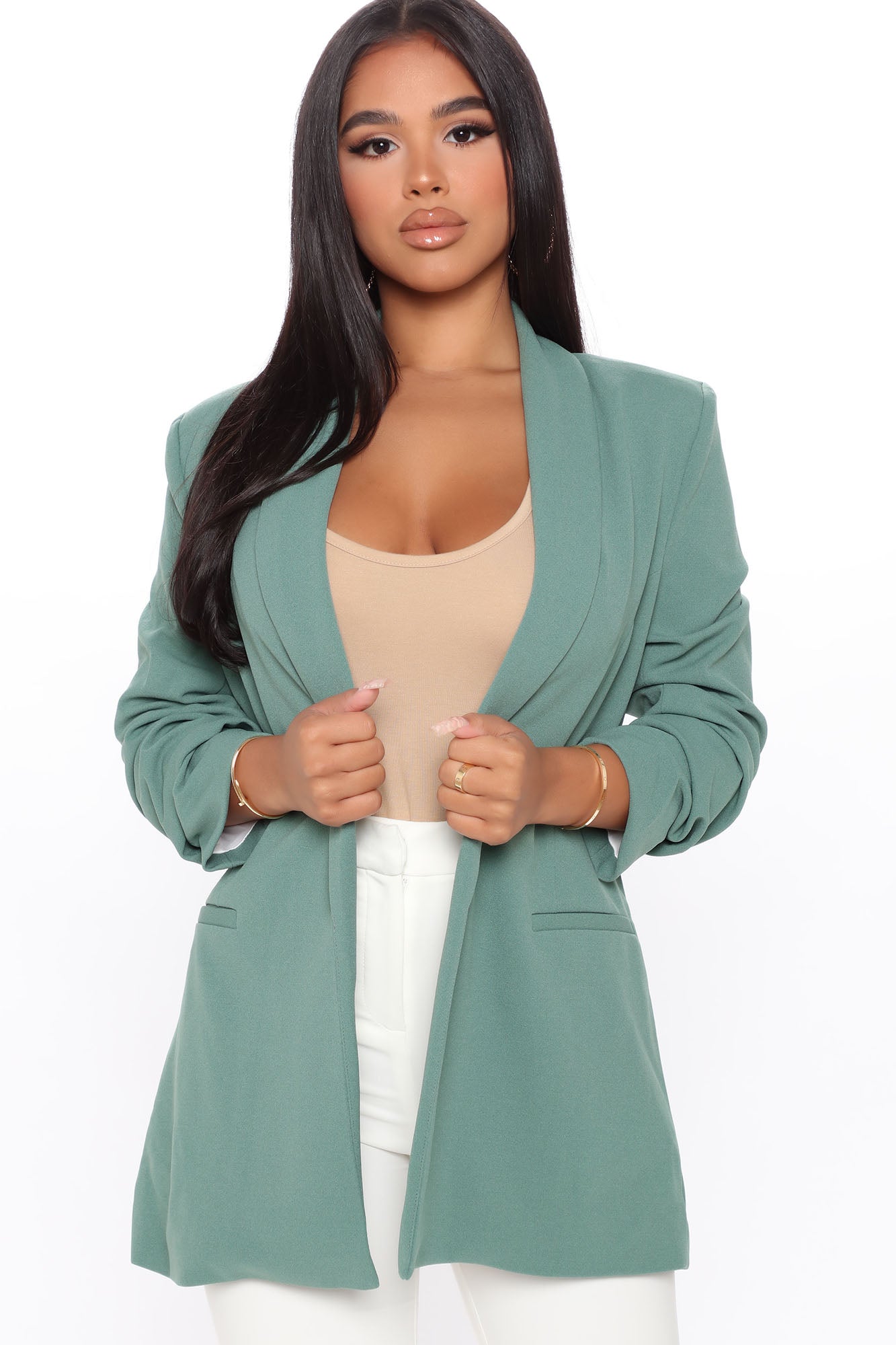 https://cdn.shopify.com/s/files/1/0293/9277/products/07-16-20_DD_SA_11-34-49_23_JK18888Z_Sage_0565_WG.jpg?v=1594932632