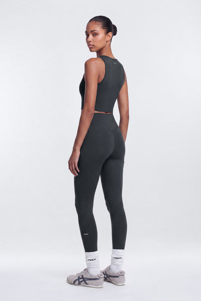 https://cdn.shopify.com/s/files/1/0293/9277/files/07-17-26_S9_PM_15_B426SB1207_Carbon_JG_AA_16-48-31_41639-27_AB_ES_JA.jpg?v=1786396237&with=400&height=600