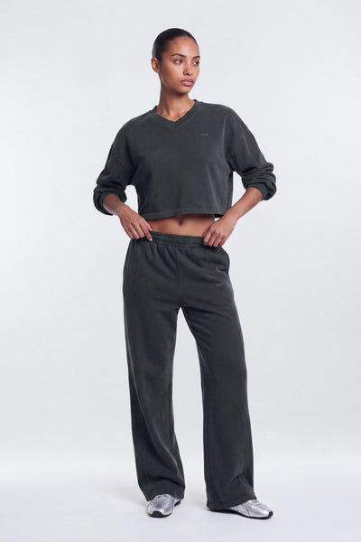 https://cdn.shopify.com/s/files/1/0293/9277/files/07-17-26_S9_PM_21_B426SP1301_Carbon_JG_AA_17-24-50_7396-18_AB_ES_JA.jpg?v=1786396733&with=400&height=600