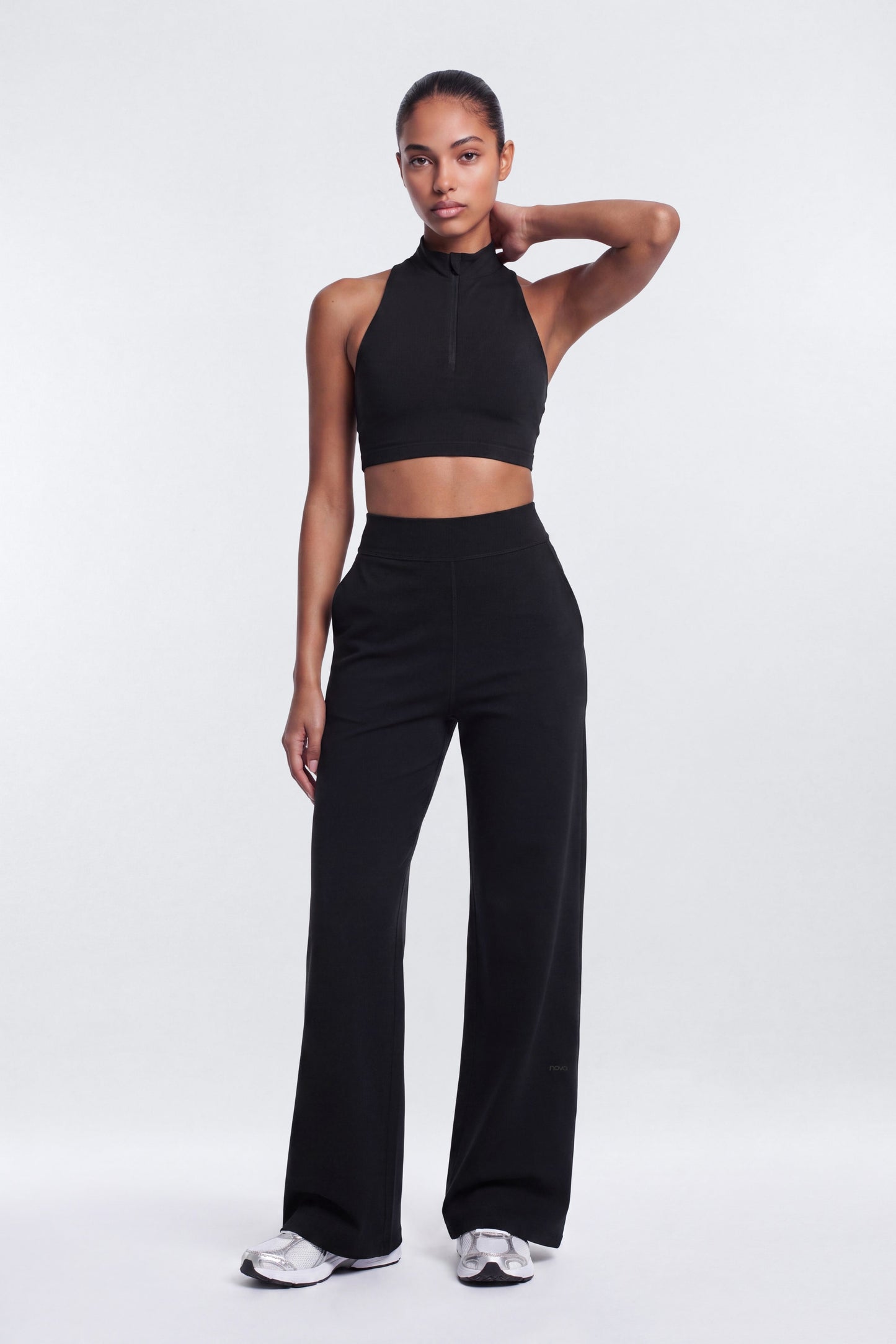 https://cdn.shopify.com/s/files/1/0293/9277/files/07-17-26_S9_PM_23_B425SB1303_Black_JG_AA_17-36-00_41670-23_ES_ES_JA.jpg?v=1786397390