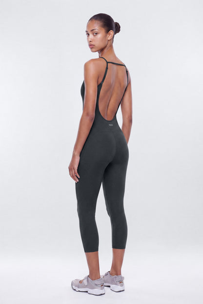 https://cdn.shopify.com/s/files/1/0293/9277/files/07-17-26_S9_PM_3_B426SJ1201_Carbon_JG_AA_14-47-30_6984-38_YB_YB_ES_ES_JA.jpg?v=1786402027