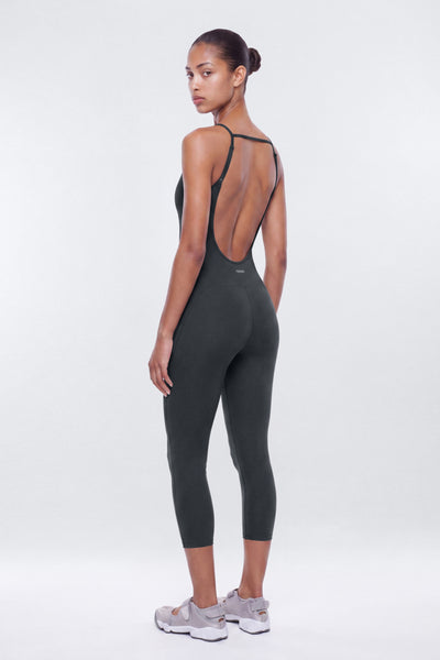https://cdn.shopify.com/s/files/1/0293/9277/files/07-17-26_S9_PM_3_B426SJ1201_Carbon_JG_AA_14-47-30_6984-38_YB_YB_ES_ES_JA.jpg?v=1786402027&with=400&height=600