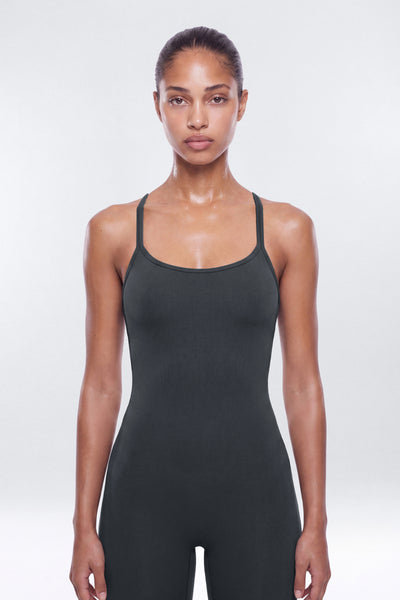 https://cdn.shopify.com/s/files/1/0293/9277/files/07-17-26_S9_PM_3_B426SJ1201_Carbon_JG_AA_14-47-30_6984-5_YB_ES_SG_ES_JA.jpg?v=1786402028&with=400&height=600