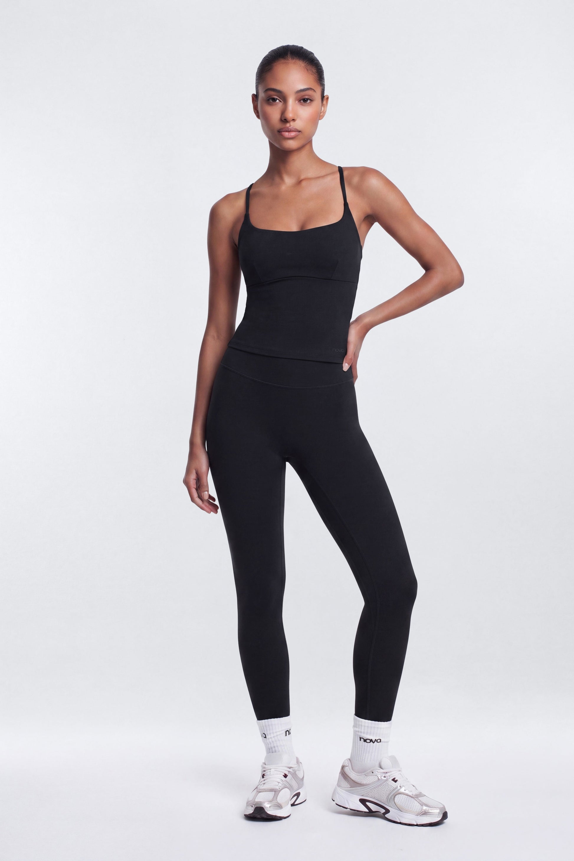 https://cdn.shopify.com/s/files/1/0293/9277/files/07-17-26_S9_PM_43_B426SB1207_Black_JG_AA_18-58-49_41758-6_AB_ES_JA.jpg?v=1786400015