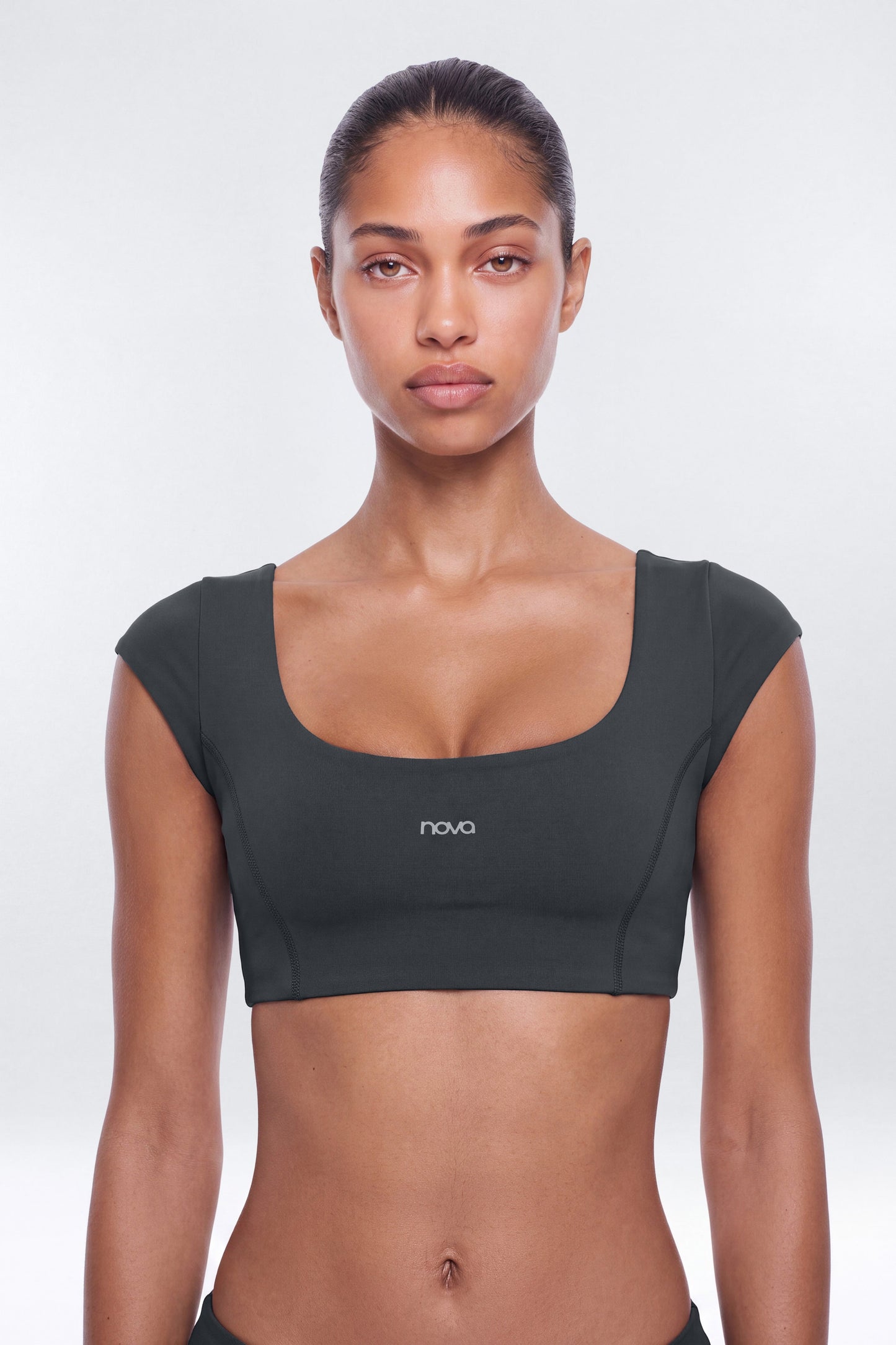 https://cdn.shopify.com/s/files/1/0293/9277/files/07-17-26_S9_PM_5_B425SP1209_Carbon_JG_AA_14-38-37_6935-4_YB_ES_ES_JA.jpg?v=1786402092