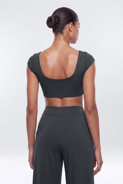 https://cdn.shopify.com/s/files/1/0293/9277/files/07-17-26_S9_PM_5_B425SP1209_Carbon_JG_AA_14-38-37_6935-5_YB_ES_JA.jpg?v=1786402092&with=400&height=600