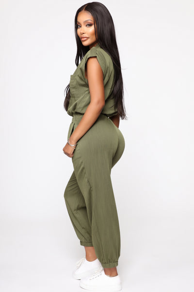 https://cdn.shopify.com/s/files/1/0293/9277/products/07-19-19_Studio_1_DV_14-32-08_22__YP80432_Olive_R__7_JK.jpg?v=1571441166&with=400&height=600