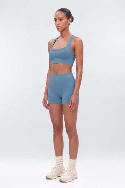 https://cdn.shopify.com/s/files/1/0293/9277/files/07-21-26_S8_67_B12504SP0508_SoftIndigo_JG_MC_15-02-14_71365-18_AB_ES_JA_a79e675e-896a-407c-b880-8cd1d370935e.jpg?v=1786387595&with=400&height=600