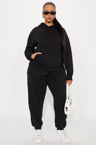 https://cdn.shopify.com/s/files/1/0293/9277/files/07-23-25_S2_24_123HOODIE_Black_AE_AA_11-34-08_PLUS_12328_PXF.jpg?v=1756413169&with=400&height=600