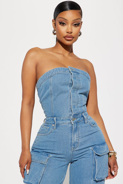 https://cdn.shopify.com/s/files/1/0293/9277/files/07-25-23Studio2_TK_RL_11-33-41_8_FN6003HJPJC_Denim_44918_MR.jpg?v=1690575625&with=400&height=600