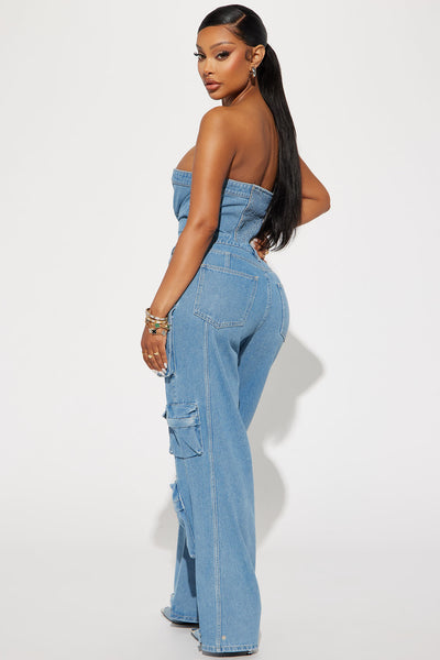 https://cdn.shopify.com/s/files/1/0293/9277/files/07-25-23Studio2_TK_RL_11-34-33_8_FN6003HJPJC_Denim_44922_MR.jpg?v=1690575625&with=400&height=600