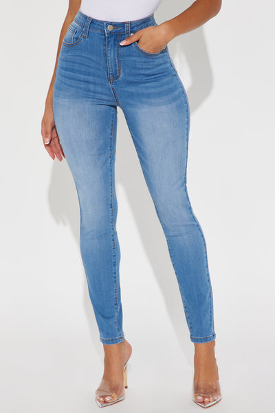 https://cdn.shopify.com/s/files/1/0293/9277/files/07-25-24_S1_38_FN4000SH_MediumWash_KJ_SS_AP_15-07-29_111439_PXF.jpg?v=1722288519&with=400&height=600