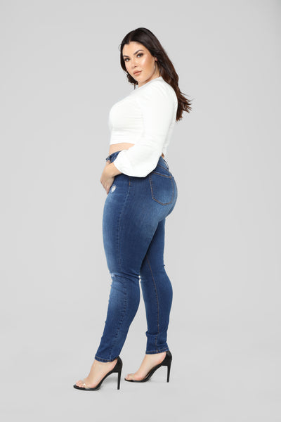 https://cdn.shopify.com/s/files/1/0293/9277/products/07-26-18_Studio1__11-13-07_M4959T_Ivory_13110_NT_f99ccb38-da3f-4323-b5b2-53c21626bbdb.jpg?v=1650554937&with=400&height=600