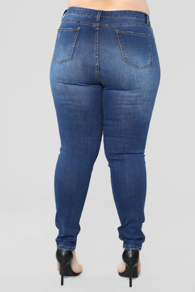 https://cdn.shopify.com/s/files/1/0293/9277/products/07-26-18_Studio1__11-14-39_PR3017HSL_DarkDenim_13119_AJ.jpg?v=1650554937&with=400&height=600